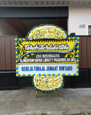 Papan Bunga Duka di Ulu Pungkut